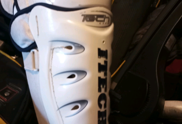 Hockey pads