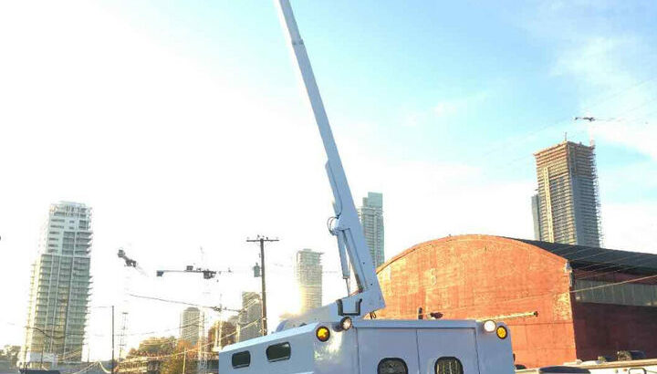 2008 FORD F450 34FT BUCKET TRUCK W/FIBER SPLICING WORK AREA