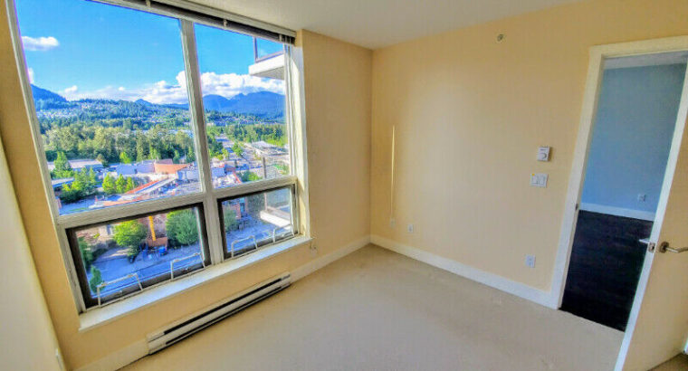 LOCATION! 1Bed+Den 644ft- 5-min walk to Skytrain/Coquitlam Ctr