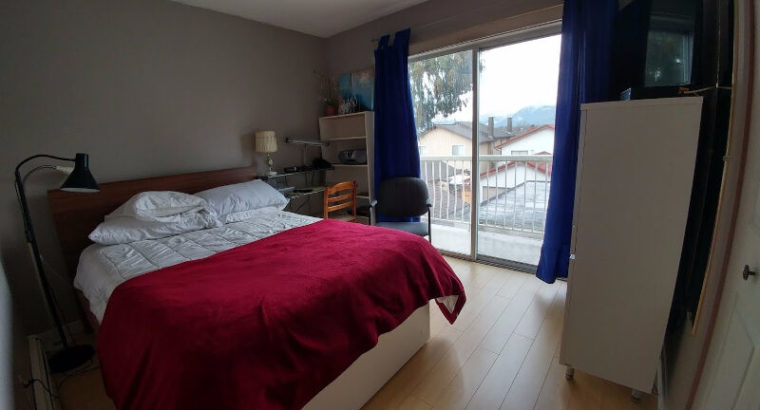 Move in today-Small bedroom Close to Nanaimo Sky-train (F)