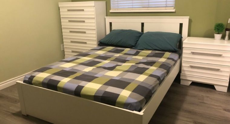 Very Private/Furnished Room Available!