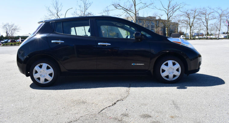 2015 Nissan Leaf S – FULLY ELECTRIC!