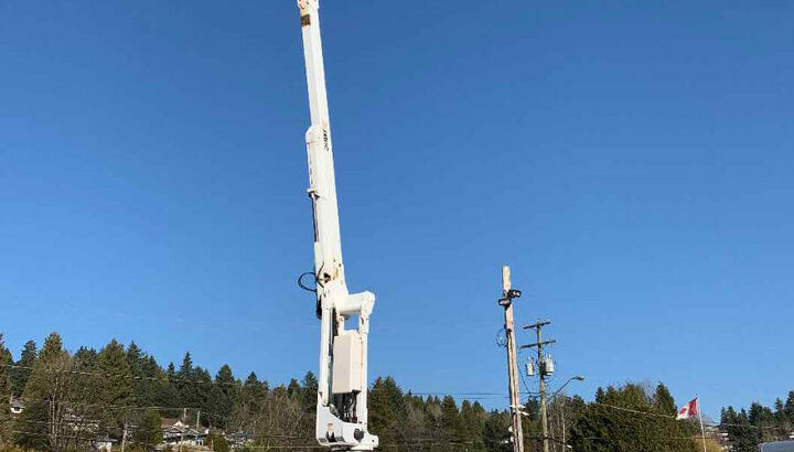 2009 GMC C5500 – 40FT BUCKET TRUCK *ARTICULATED* DURAMAX DIESEL