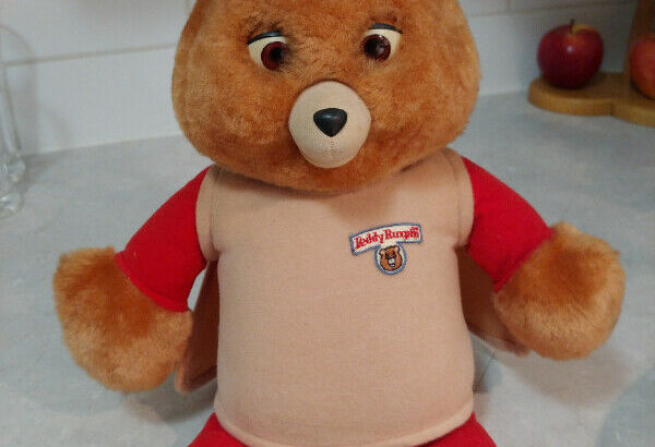 1992 Teddy Ruxpin Talking Bear