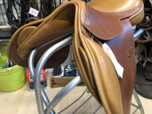16 1/2″ Exselle Debut Close Contact Saddle