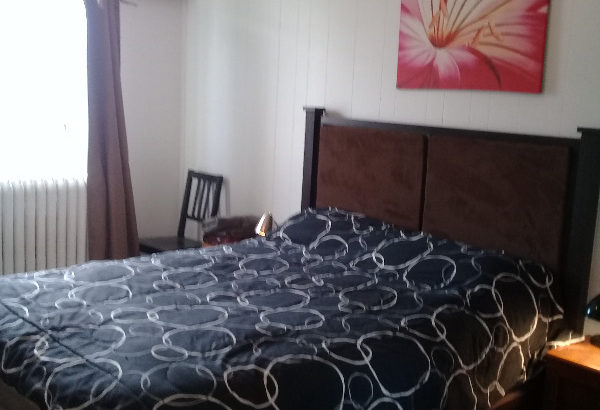 AVAILABLE NOW or JULY 1st. Very nice and clean furnished bedroom