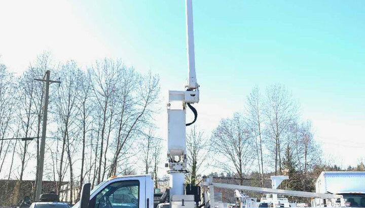 2009 GMC C5500 – 40FT BUCKET TRUCK *ARTICULATED* DURAMAX DIESEL