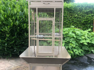Parrot/bird cage