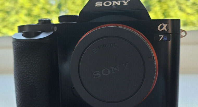 Sony A7S with Battery Charger