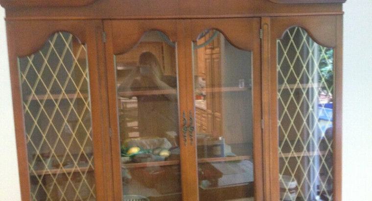 Antique cabinet / hutch