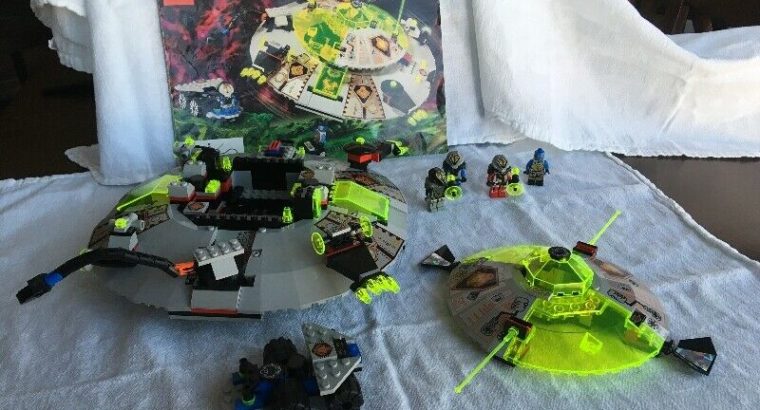 Lego set 6975 UFO Alien Avenger