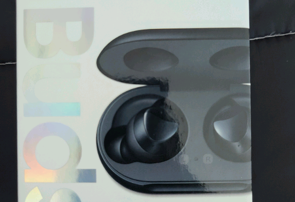 Samsung Galaxy Earbuds – BRAND NEW