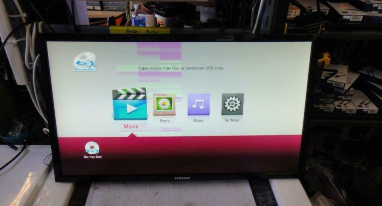 Samsung U28E590D _435T 28-Inch UHD LED-Lit AMD FreeSync 1ms, 370 cd/m2 Monitor (Used) **READ** Wide vertical bar on left