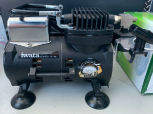 Iwata Smart Jet Airbrush compressor and Revolution nozzle