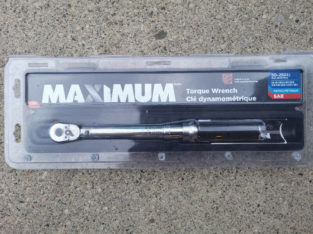 MAXIMUM 3/8-in Drive Torque Wrench, SAE/Metric 50-250 inch-pound