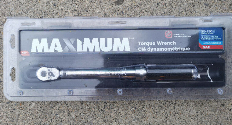 MAXIMUM 3/8-in Drive Torque Wrench, SAE/Metric 50-250 inch-pound