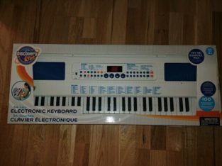 Electronic keyboard – brand new!