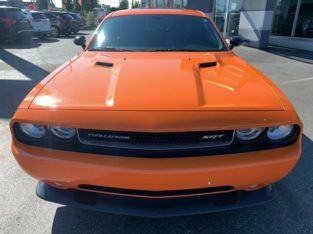 2014 Dodge Challenger SRT 6.4L HEMI 6SPD MANUAL NAVI SUNROOF 44K