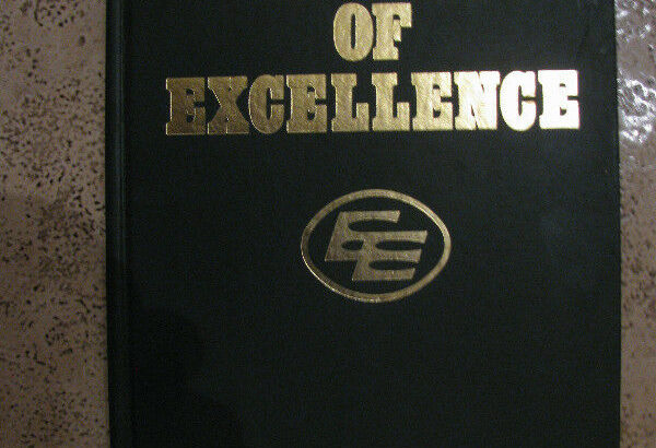 ** Decade of Excellence E E Edmonton Eskimos 1980 Rare Book **