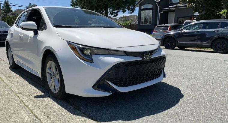 2019 Toyota Corolla SE hatchback $14,300