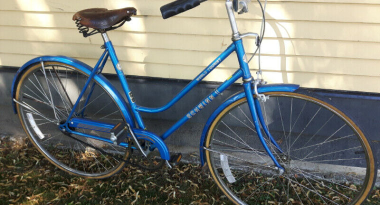 Old Vintage 1980’s Ladies Schwinn World Tourist Step Thru Bike