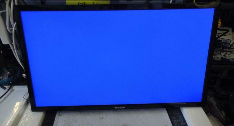 Samsung U28E590D _435T 28-Inch UHD LED-Lit AMD FreeSync 1ms, 370 cd/m2 Monitor (Used) **READ** Wide vertical bar on left