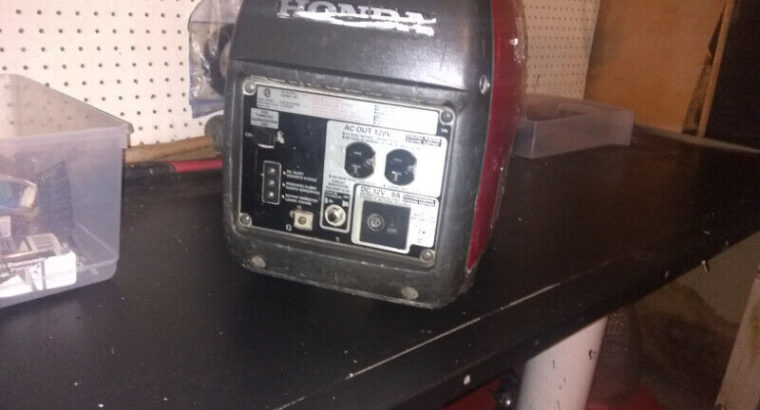 Honda eu2000i generator w/ built in inverter awesome machine