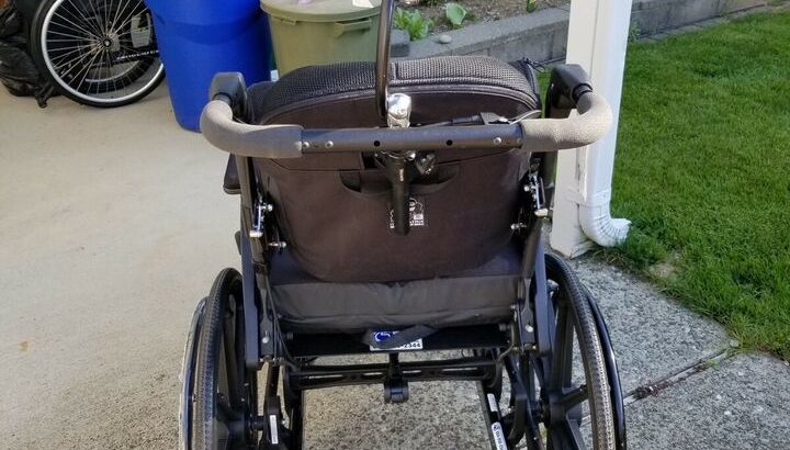 LIKE NEW Fuze T50 WHEEL CHAIR