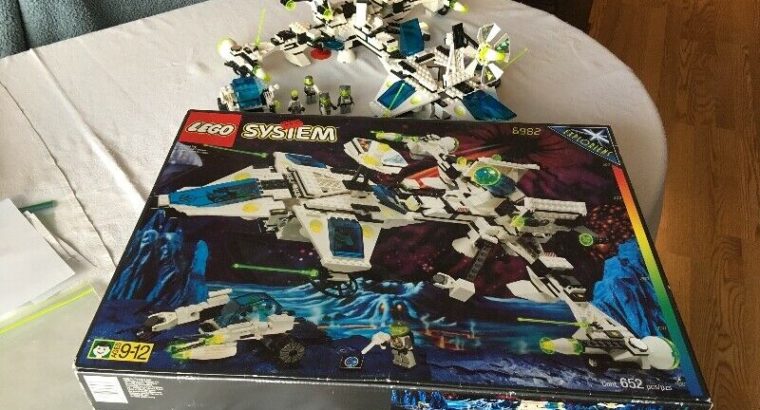 Lego set 6982 Exploriens Starship