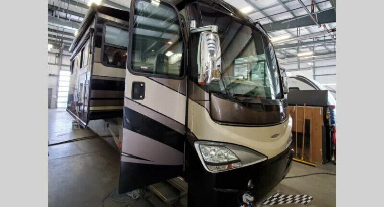 2010 FLEETWOOD REVOLUTION 42T CLASS A MOTORHOME