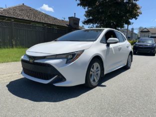 2019 Toyota Corolla SE hatchback $14,300