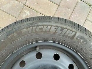 Michelin Defenders 225/60R16