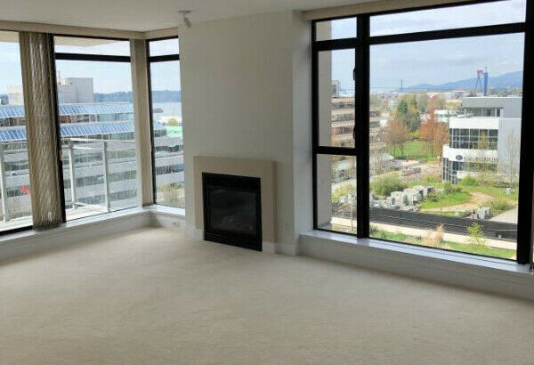 Lower Lonsdale – 2 bd/2 bth- VIEW