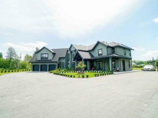 25722 64 AVENUE Langley, British Columbia