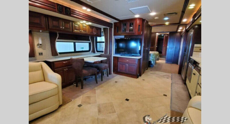 2010 FLEETWOOD REVOLUTION 42T CLASS A MOTORHOME