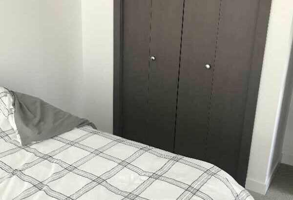 Apartment Second bedroom rent in Metrotown