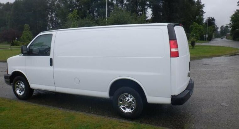 2007 Chevrolet Express 2500 Cargo Van With Rear Shelving