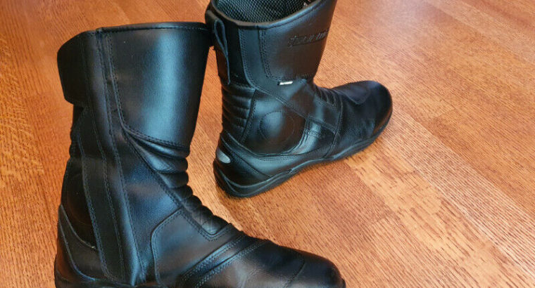 Motorcycle boots – Tourmaster