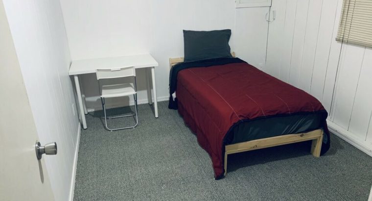 Room for rent $450