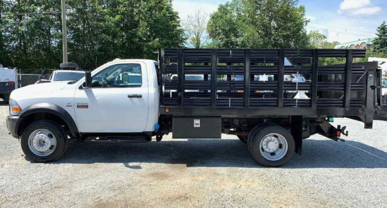 2011 Dodge Ram 5500 – 12FT FLAT BED TRUCK W/ TOMMY GATE + CRANE