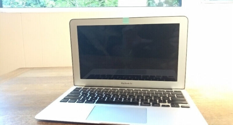 Apple MacBook Air 11.6″ (Early 2014) / Intel-Core i5 / 4GB RAM