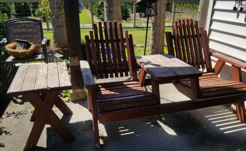 Vintage 2 Seater Adirondach Chairs/side table