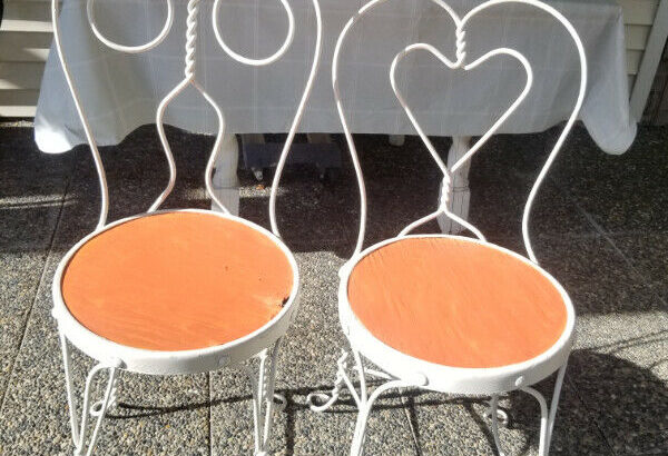 2 ice cream Parlor Chairs