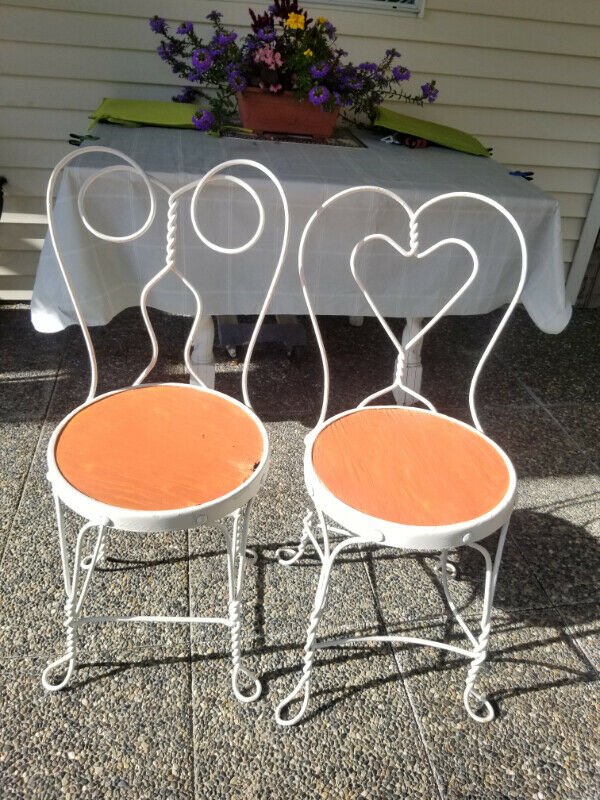 2 ice cream Parlor Chairs