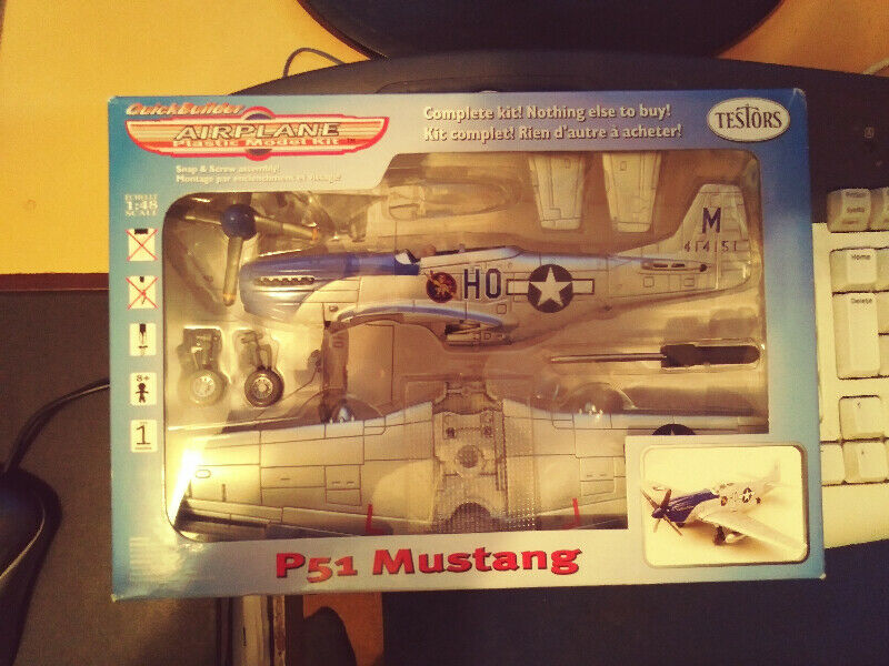 P51 Mustang Testors Scale 1-48 MIB