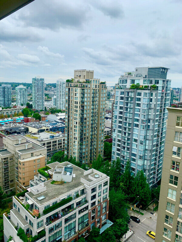 1 br / 1 bath condo in Yaletown