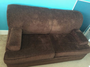 Pull out couch – urgent