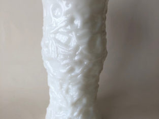 Striking Tall Vintage Milkglass Vase – Crinkle Pattern – Brody