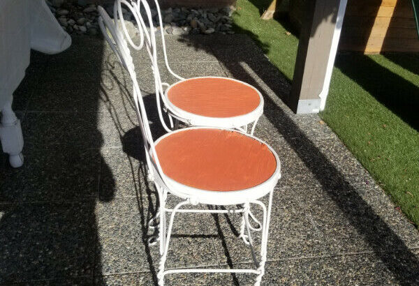 2 ice cream Parlor Chairs