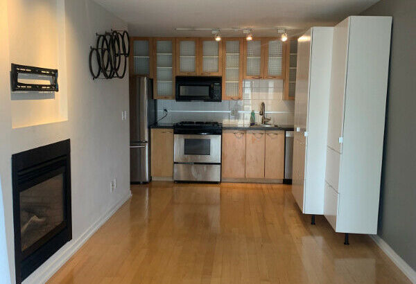 1 br / 1 bath condo in Yaletown